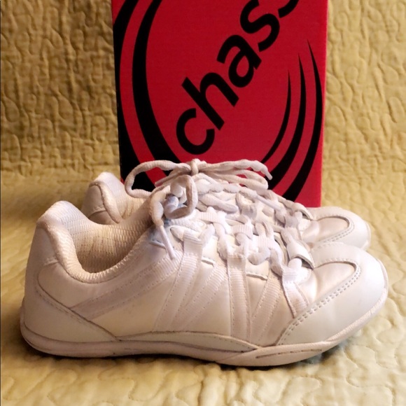 🔴SOLD🔴Girls cheer shoes - Picture 4 of 5
